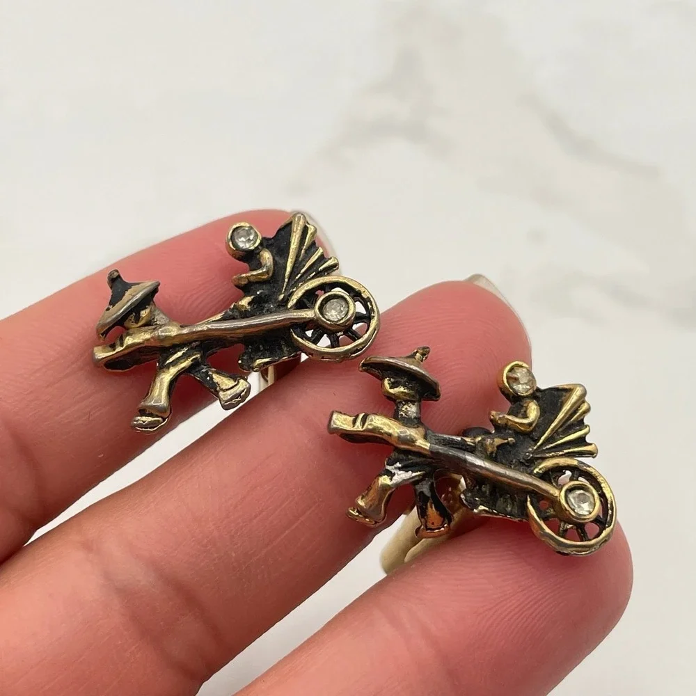 Vintage VTG Novelty Cufflinks Carriage Rickshaw Rider Clear Rhinestone Gold Tone